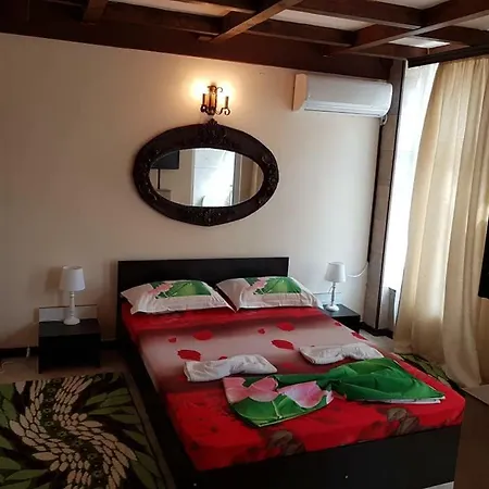 ゲストハウス Ella 3*