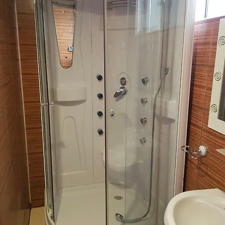 Ella ゲストハウス 3*